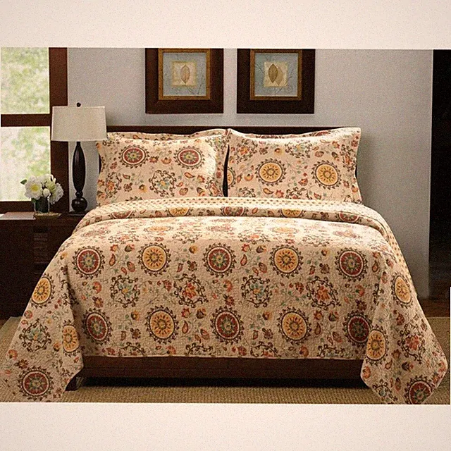 King Retro Moon Shaped Floral Medallion Reversible 3 Piece Quilt Set